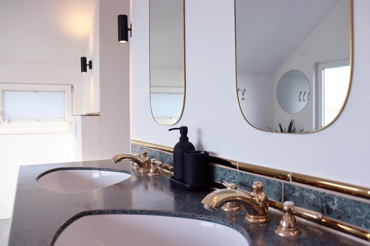 Grosse Penthouse Ferienwohnung Mit Meerblick, Sonnenterrasse & Luxusbad Von "Momentic" Sierksdorf Exterior foto
